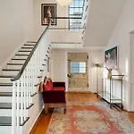 Serene Escape Your Private Room In Frankfort